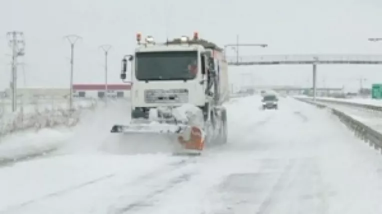 AGERPRES : ANM: Cod Galben de ninsori abundente si viscol in 27 de judete si Bucuresti pana sambata la ora 14:00