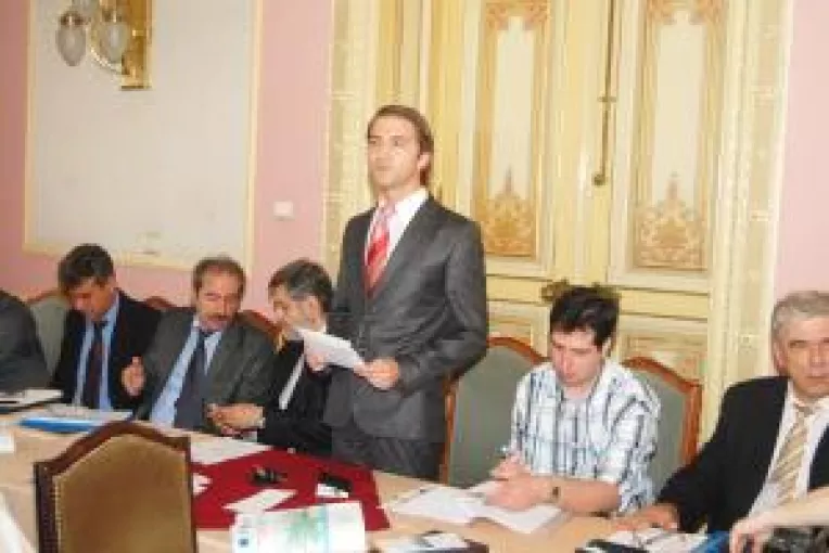 Brokeraj de informatii intre IMM-uri si furnizorii de servicii