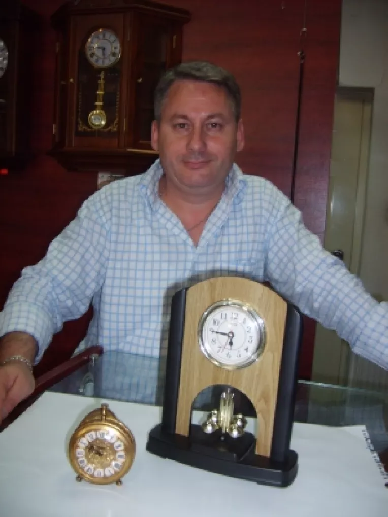Ceasuri vechi, reparate de Catalin Vardianu