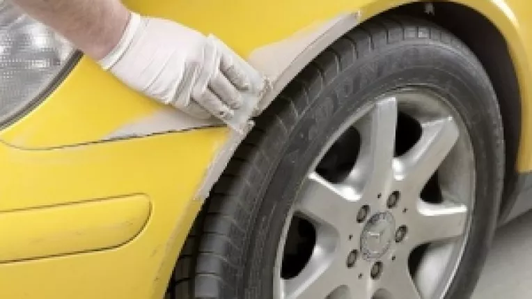 Cum sa eliminati urmele de lovituri si rugina de pe masina voastra