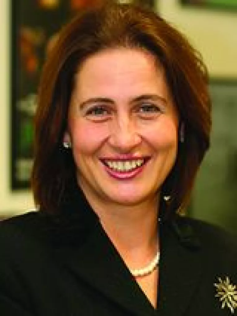 Gilda Lazar (JTI): Tigarile se vor scumpi in luna iulie 2011