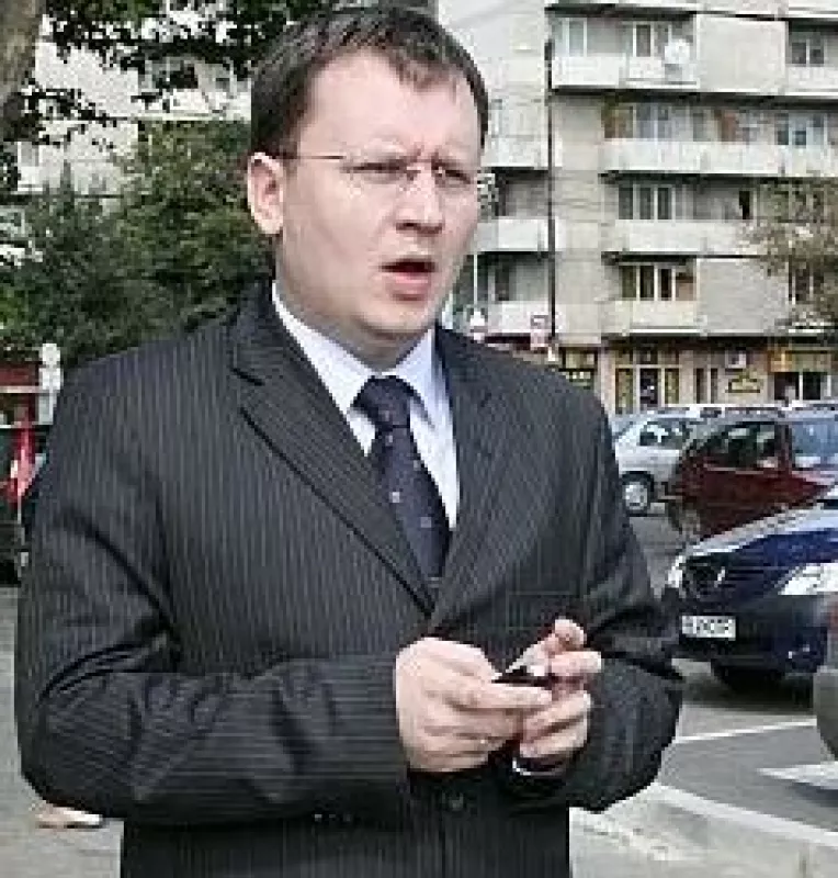 Liberalul Valerian Salavastru cere congres extraordinar pentru schimbarea conducerii centrale a PNL