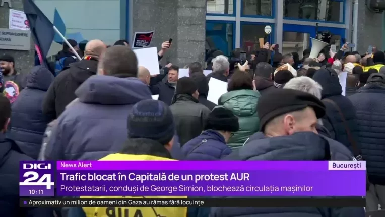 Protest AUR in fata ASF. George Simion a fost oprit de jandarmi la intrarea in sediu