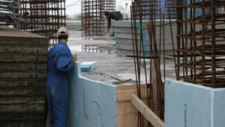 Romanii care muncesc in strainatate vor privilegii