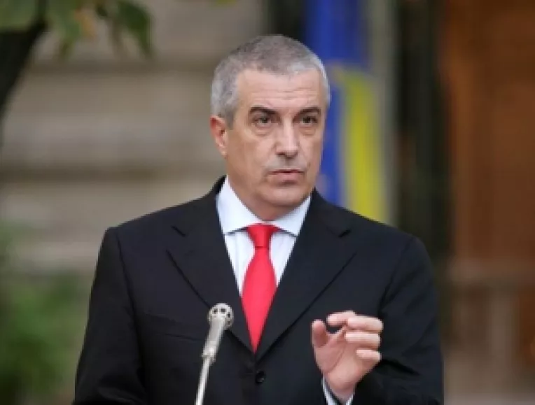 Tariceanu: Un guvern PSD-PD-L condus de Stolojan va fi mai de stanga decat Guvernul Nastase
